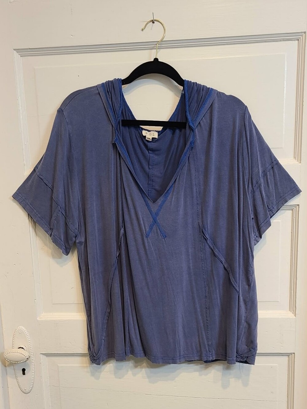 POL  Indigo Blue Short-Sleeve Hooded V-Neck Pullover Size M